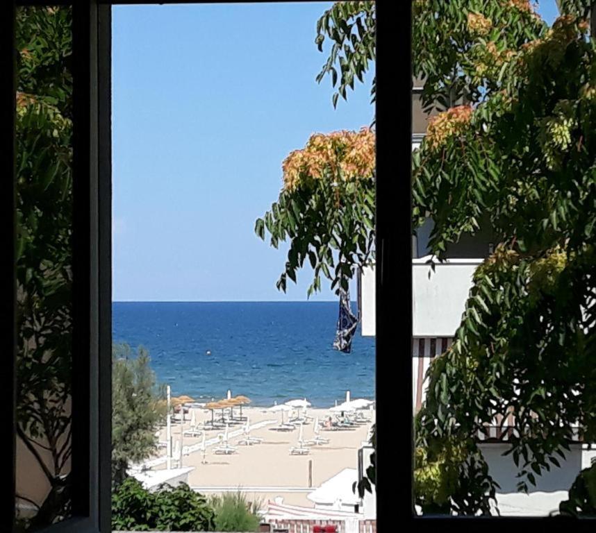 リミニLa Casa Al Mareアパートメント エクステリア 写真